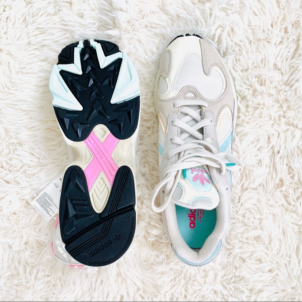NWT NO BOX Adidas Yung-1 - Picture 4 of 5
